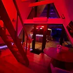 A-frame Insolite Avec Privatif Durban-Corbieres