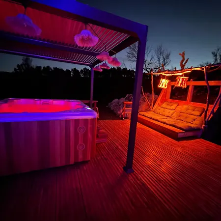 A-frame Insolite Avec Privatif Durban-Corbieres